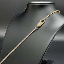 Box Chain Gold - 1.5mm Clasp View
