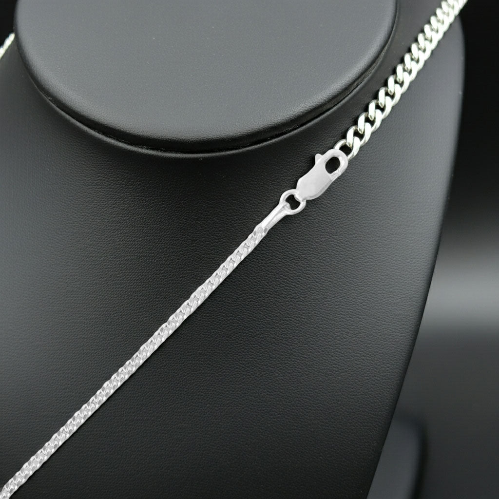 Curb Chain - 2mm Clasp View