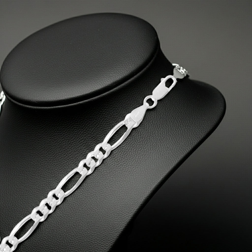 Figaro Chain - 5.5mm Clasp View