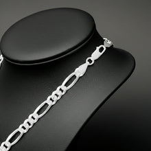Figaro Chain - 5.5mm Clasp View
