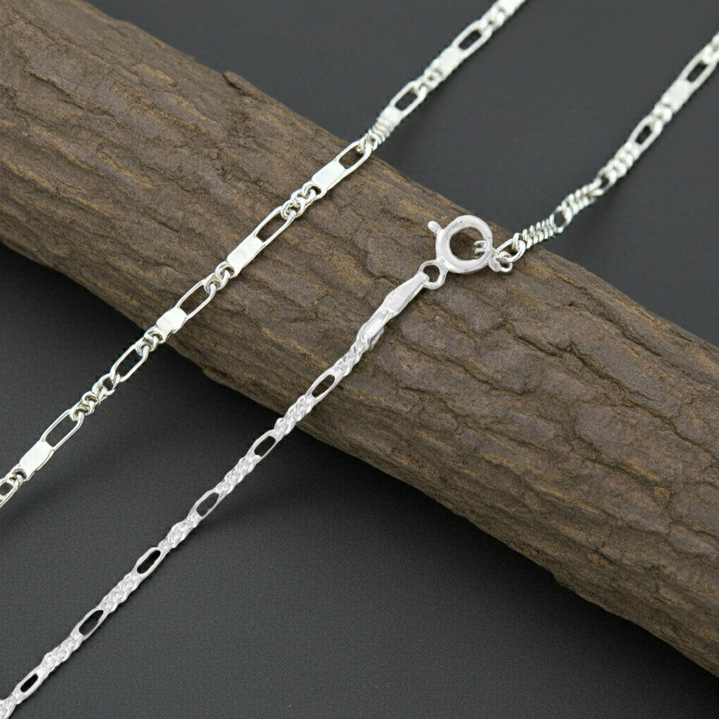 Figaro Chain - 1.7mm Clasp View