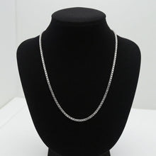 Heavy Box Chain - 1.5mm on Bust Display
