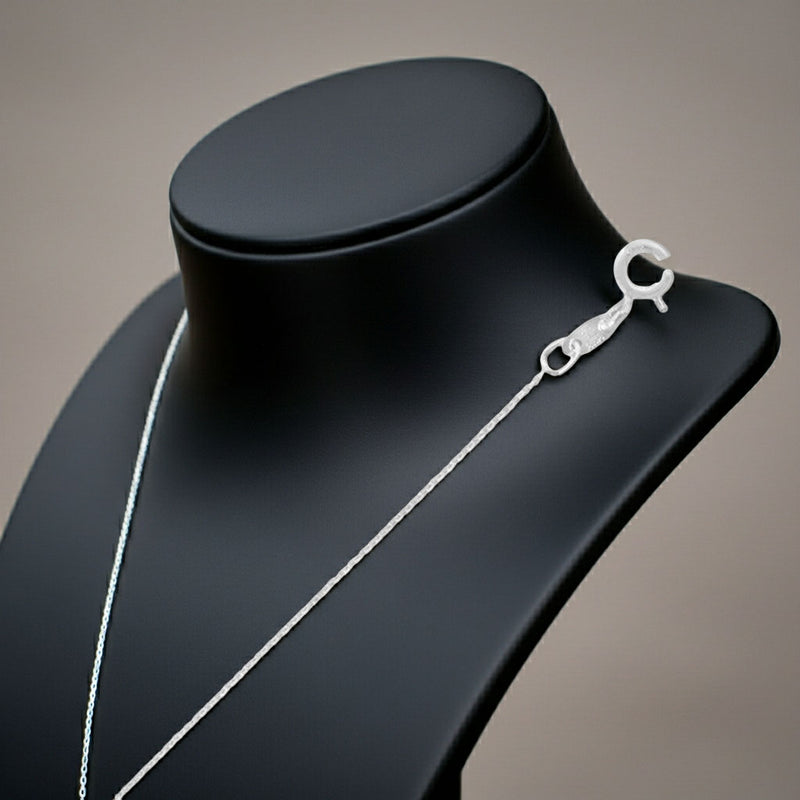 Open Cable Chain - 0.6mm on Bust Display